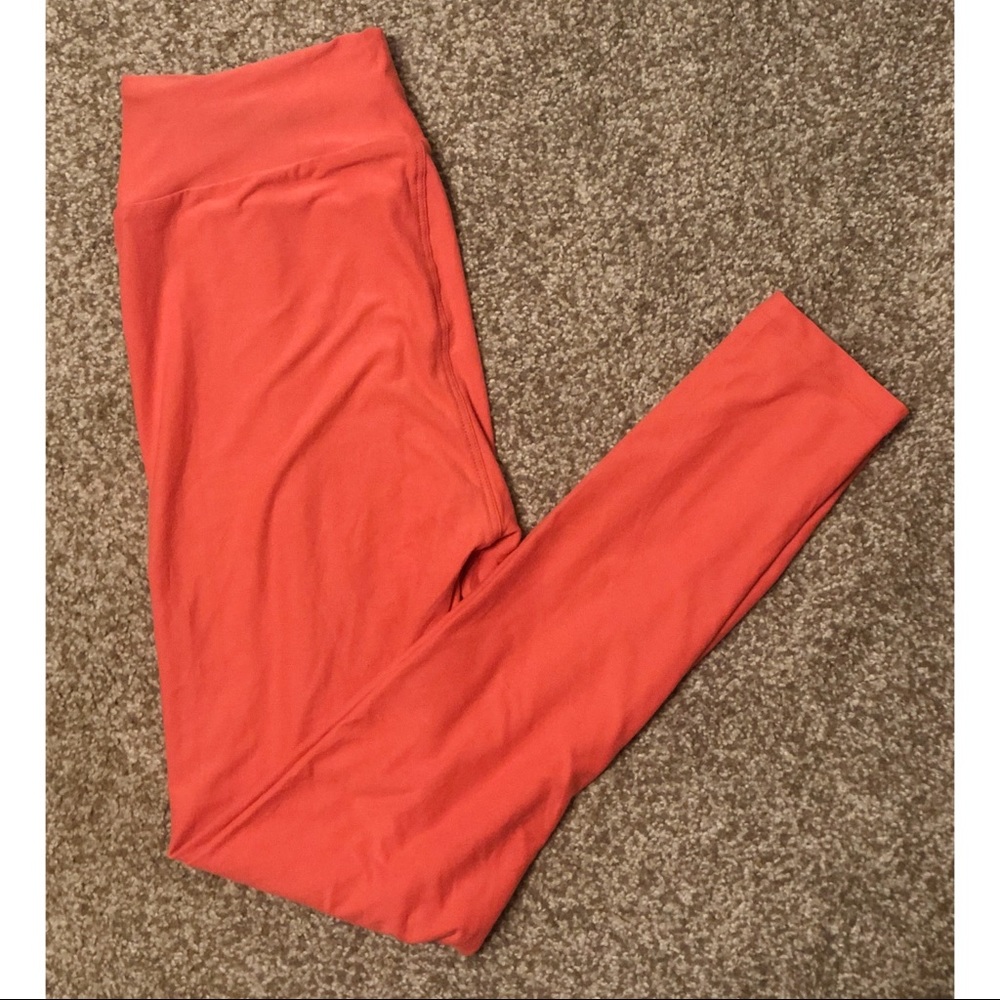 LuLaRoe SOLID Coral Leggings // One Size